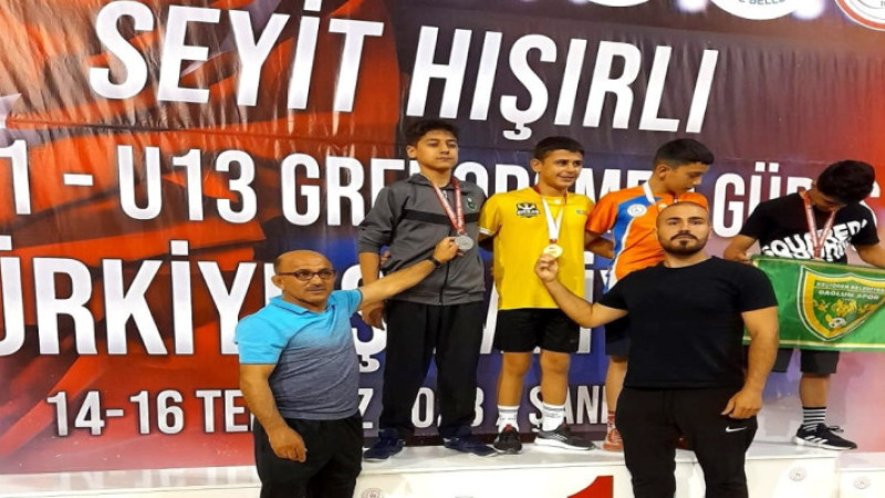 Karataylı Güreşçilerden Türkiye Şampiyonasında 7 Derece Birden