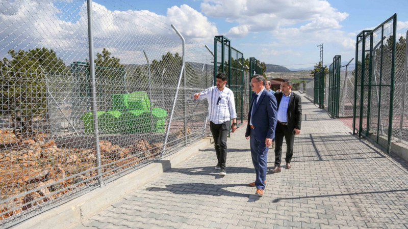 SAHİPSİZ HAYVAN DOĞAL YAŞAM ALANI TÜRKİYE’YE ÖRNEK OLDU