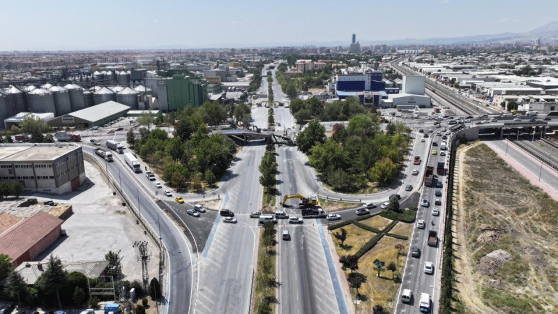 Konya'da Marangozlar Köprülü kavşağında yenileme çalışmaları: Araç trafiğine kapatıldı