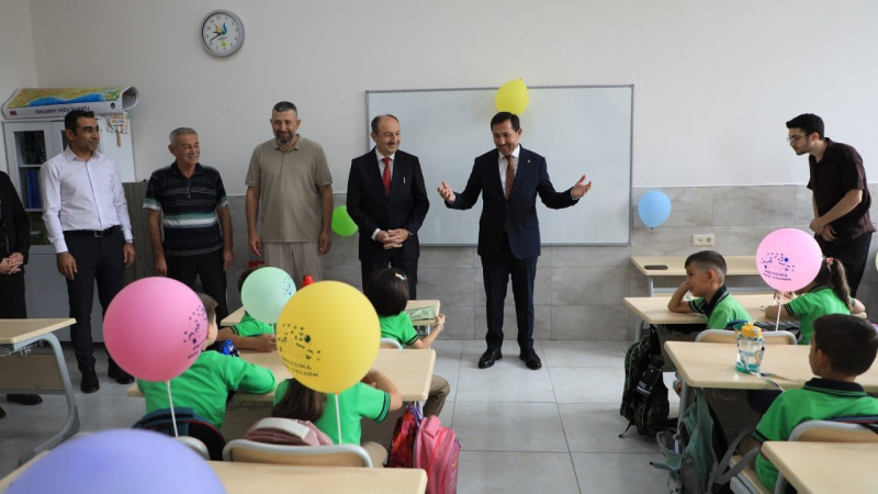 Başkan Kılca ve İlçe Müdürü Kayacılar öğrencilerin heyecanına ortak oldu! Karatay'da 7 yıldır süren 
