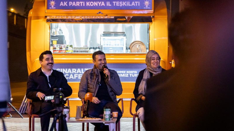 AK Parti Konya'dan gençlerle samimi toplantı