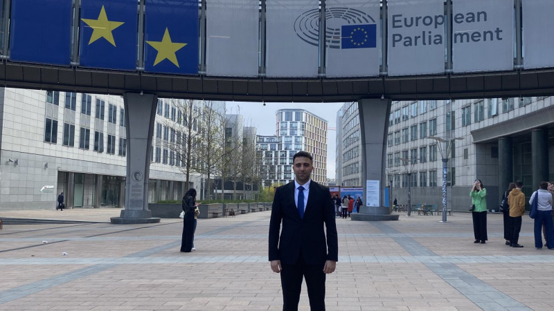 Konya’dan Avrupa’ya gurur yolculuğu! Murat Can Bulşan, Avrupa Parlamentosu’nda Türkiye’yi temsil ett