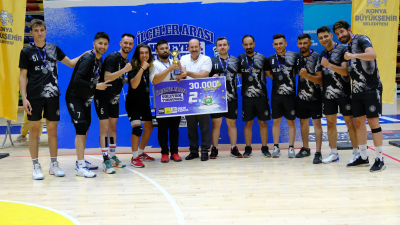 VOLEYBOL TURNUVASI’NDA SARAYÖNÜ MUTLU SONA ULAŞTI