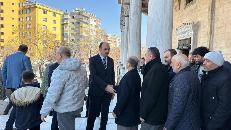 BAŞKAN ALTAY HACIVEYİSZADE CAMİİ’NDE VE KÜLTÜRPARK'TA VATANDAŞLARLA BULUŞTU