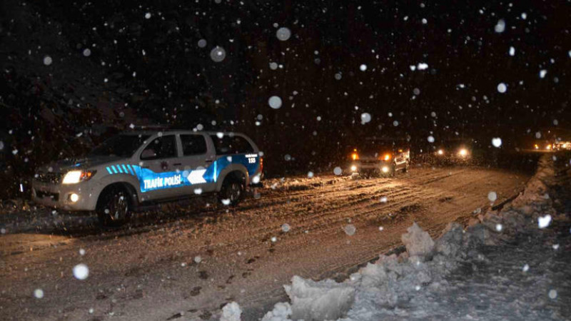 Konya-Antalya karayolunda kar sürprizi: Yağış başladı
